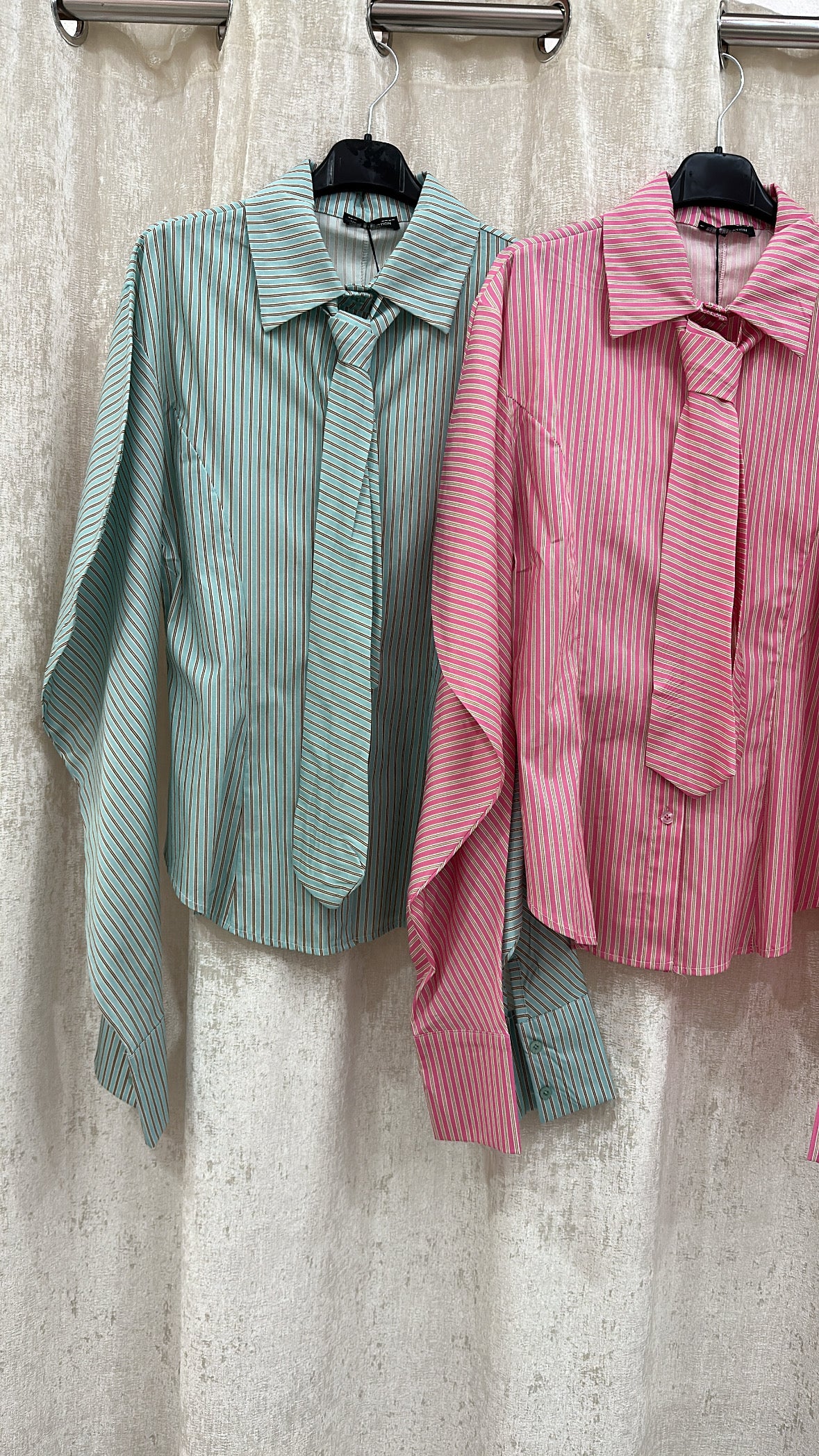Camicia cravatta righe