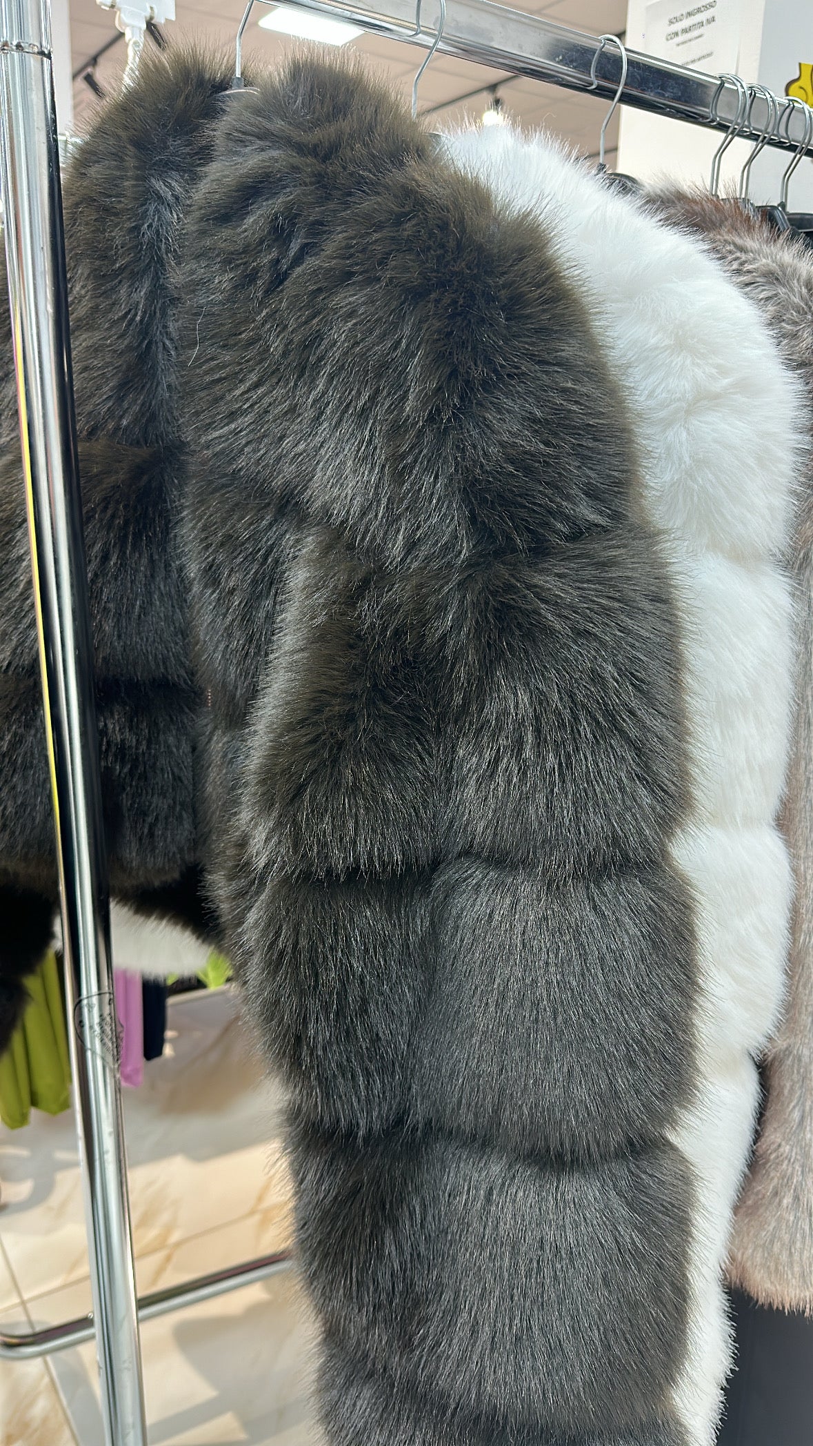 PELLICCIA CROP CAPPUCCIO