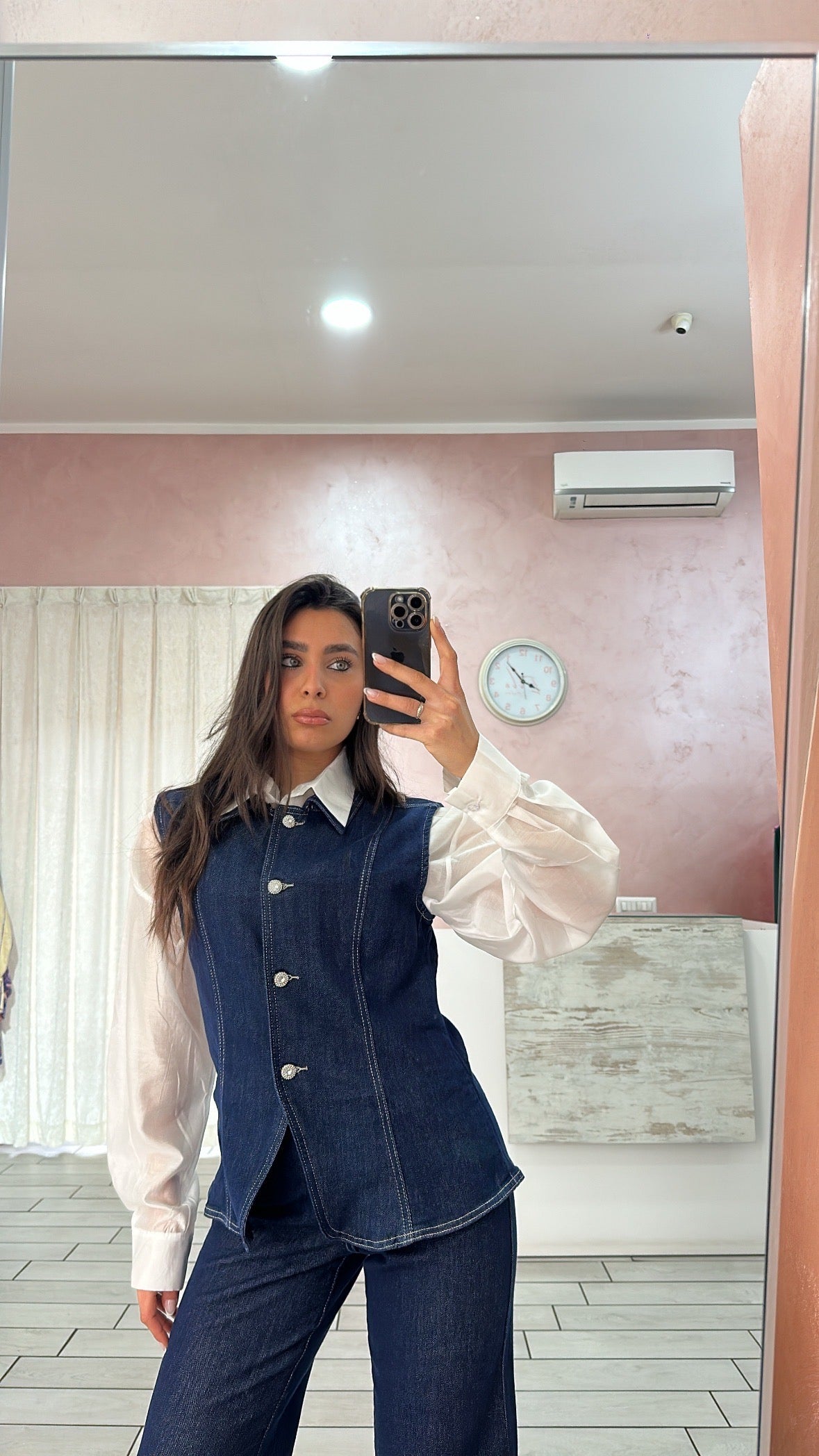 Coordinato jeans e gilet strass