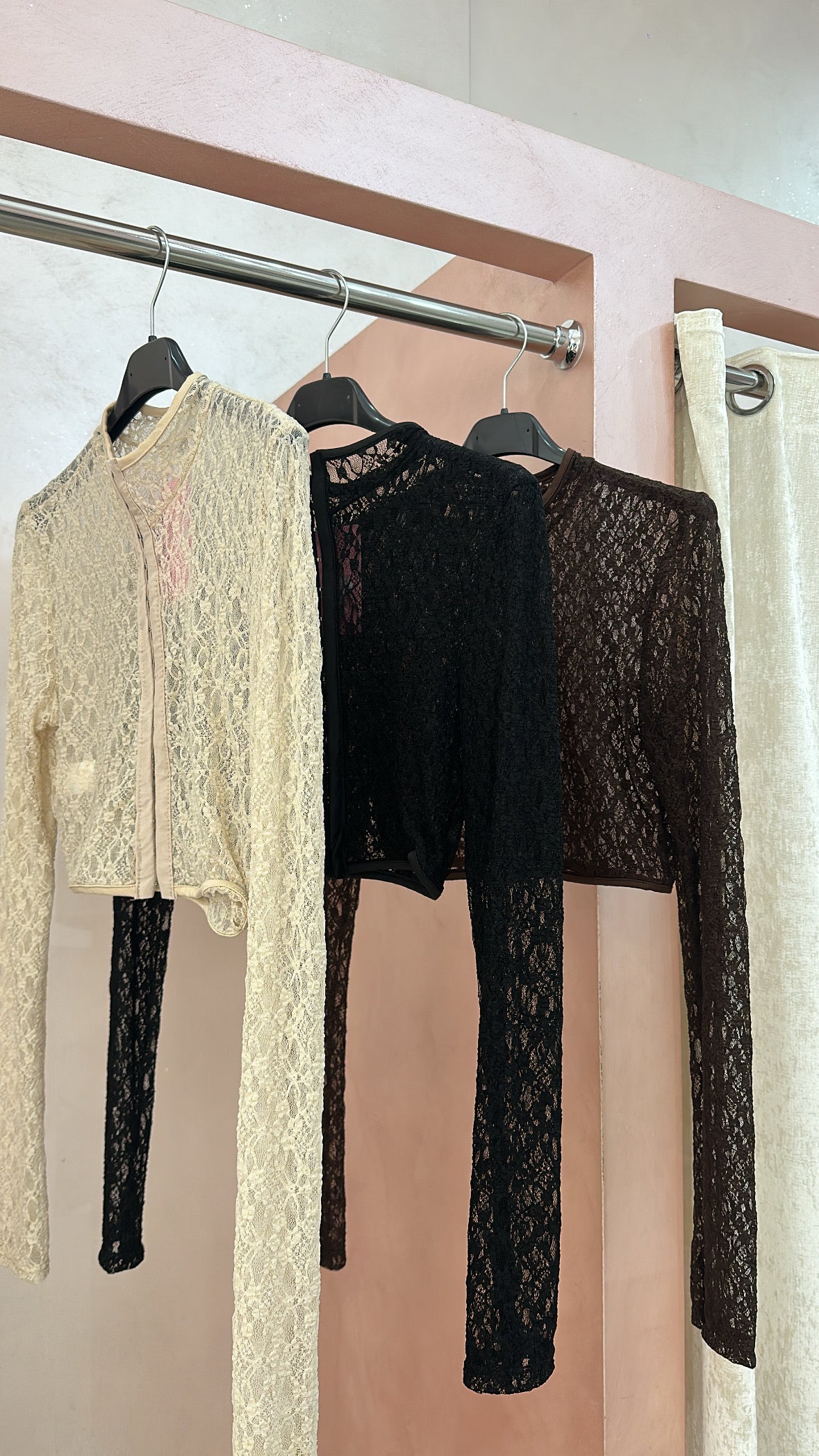 Maglia pizzo chiusura