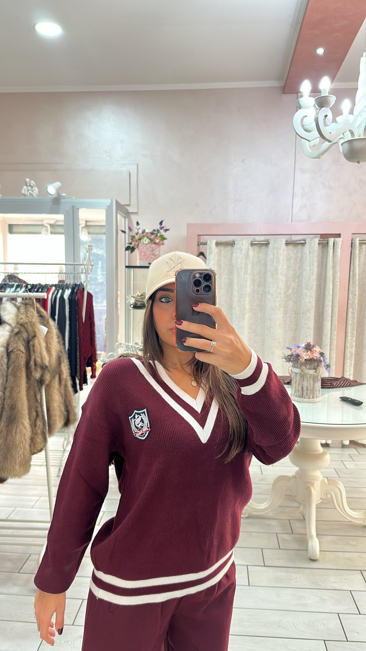 PULL SCOLLO V COLLEGE Elle Boutique
