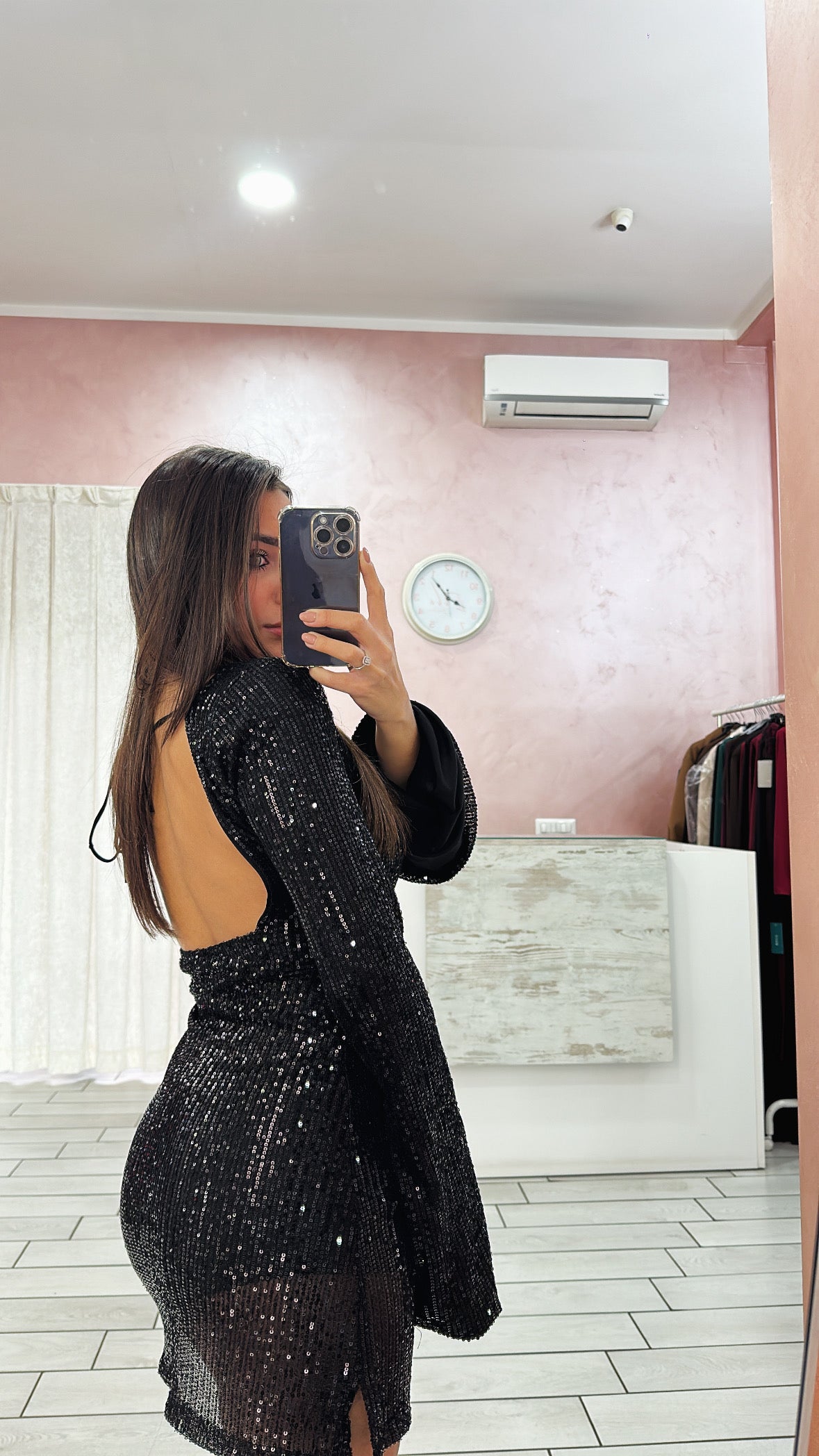 DRESS PAILLETTES SCOLLATURA